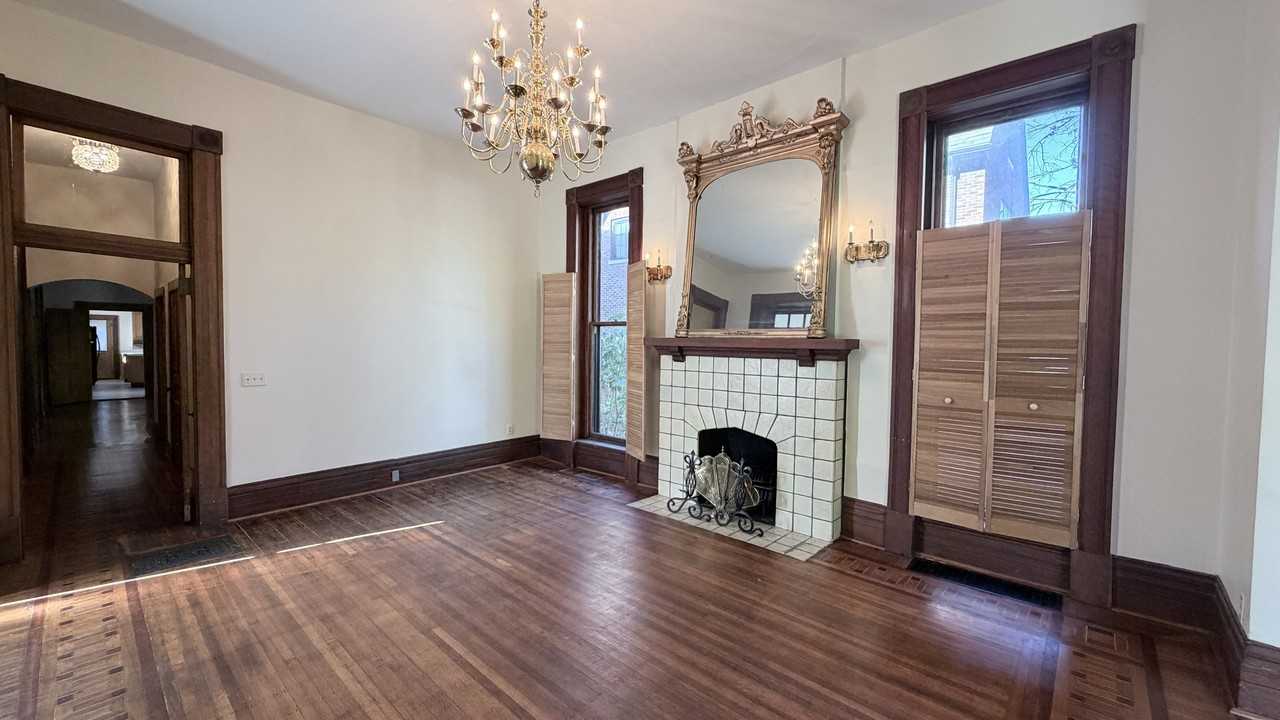 521 Se 1st St ##B - Photo 4 of 32