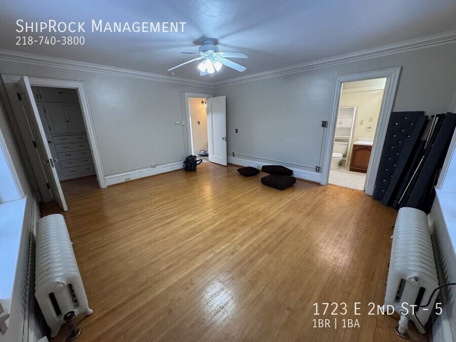 1723 E 2nd St #5 - Photo 5 of 9