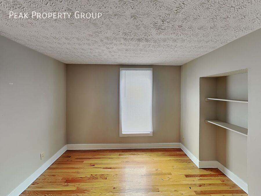 77 1/2 E 7th Ave - Photo 5 of 9