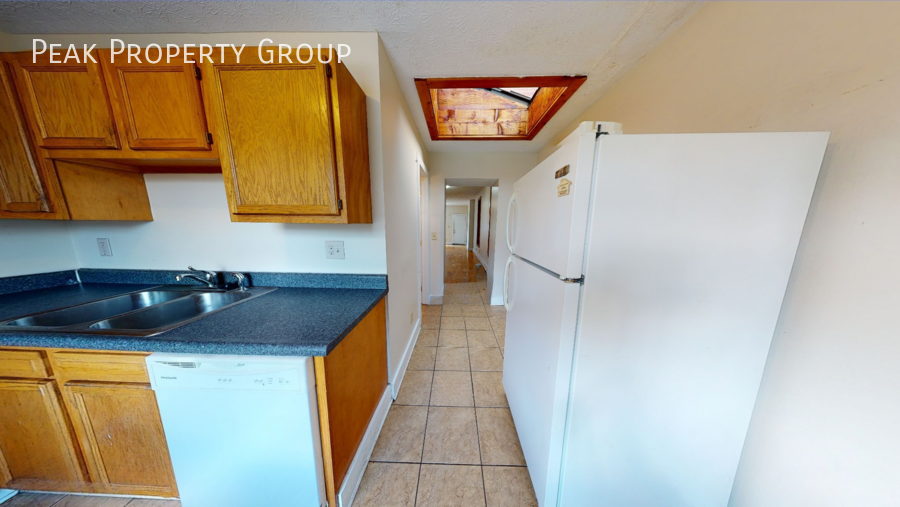 1368 Indianola Ave - Photo 2 of 11