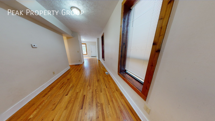 1368 Indianola Ave - Photo 5 of 11