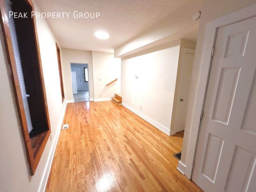 1368 Indianola Ave - Photo 6 of 11