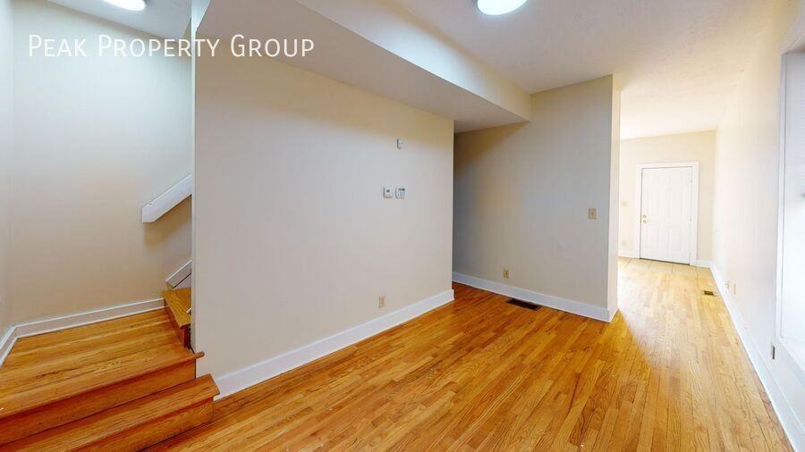 1373 Indianola Ave - Photo 4 of 8