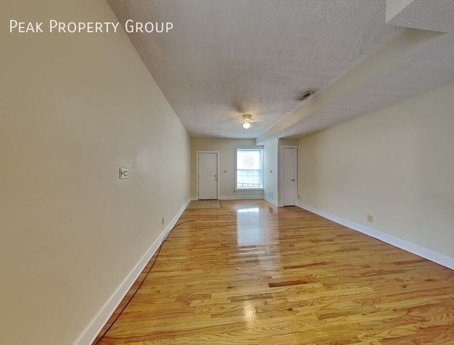 1393 Indianola Ave - Photo 3 of 15