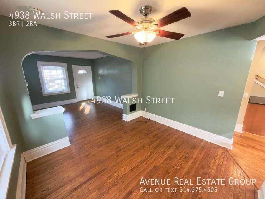 4938 Walsh St - Photo 4 of 26