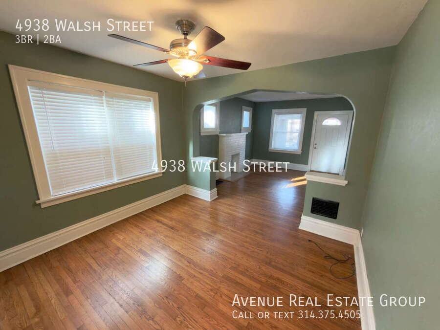 4938 Walsh St - Photo 6 of 26