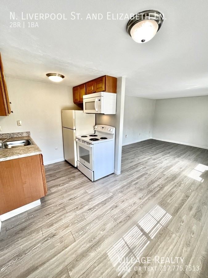 Liverpool & Elizabeth Ln. #F - Photo 4 of 50