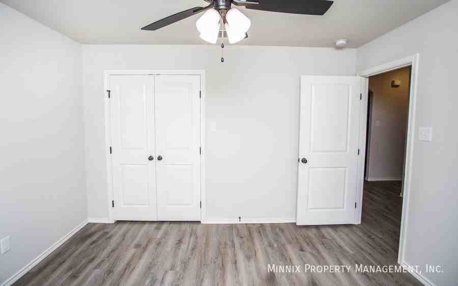 2709 137th St - Photo 5 of 35