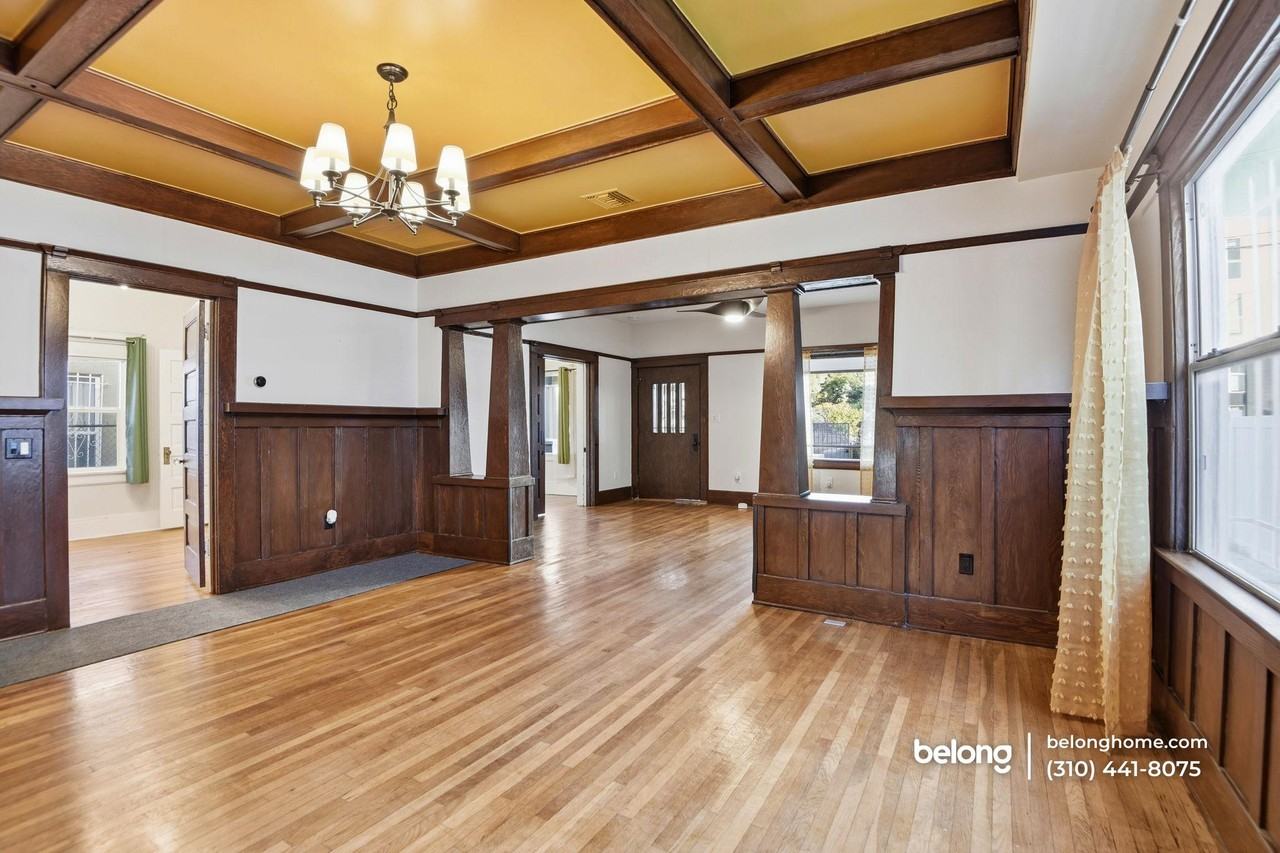 1610 W 36th Pl - Photo 6 of 19