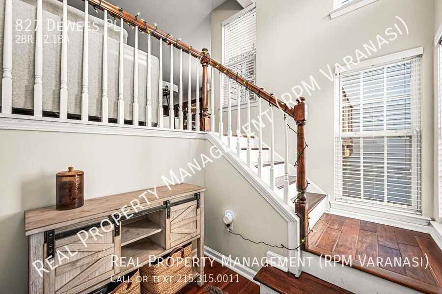 827 Dewees Pl - Photo 3 of 32