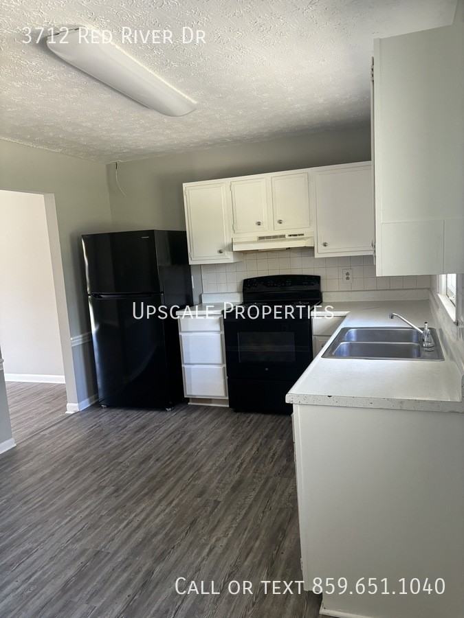 3712 Red River Dr - Photo 3 of 11