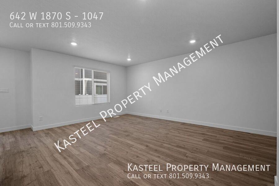 642 W 1870 S #1047 - Photo 4 of 23
