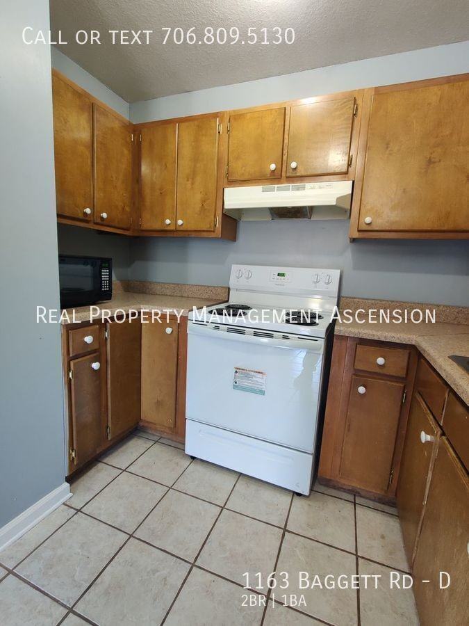 1163 Baggett Rd #D - Photo 4 of 12