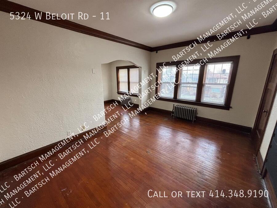 5324 W Beloit Rd #11 - Photo 3 of 8