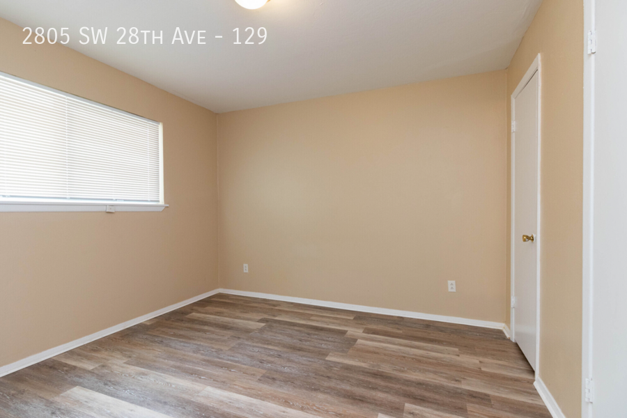 2805 Sw 28th Ave #129 - Photo 4 of 5