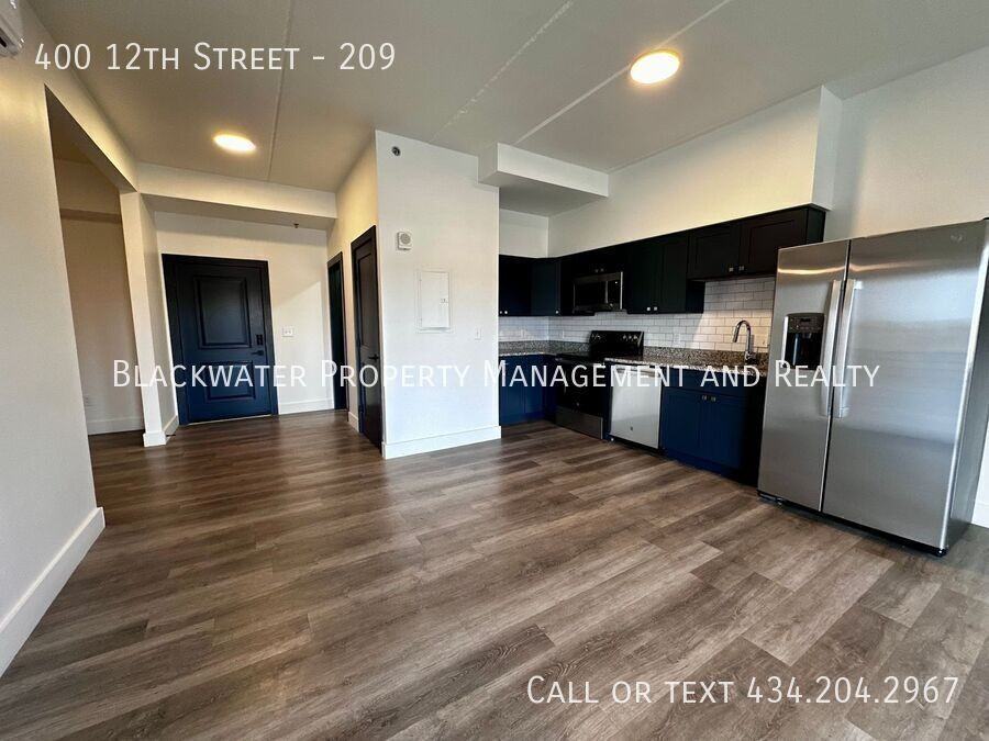 400 12th St #209 - Photo 6 of 9