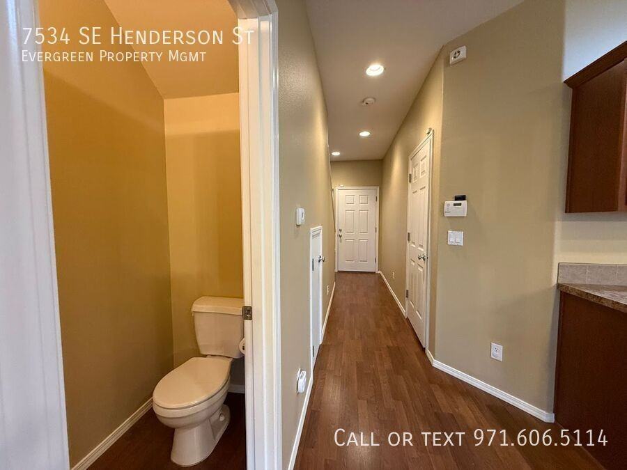 7534 Se Henderson St - Photo 7 of 38