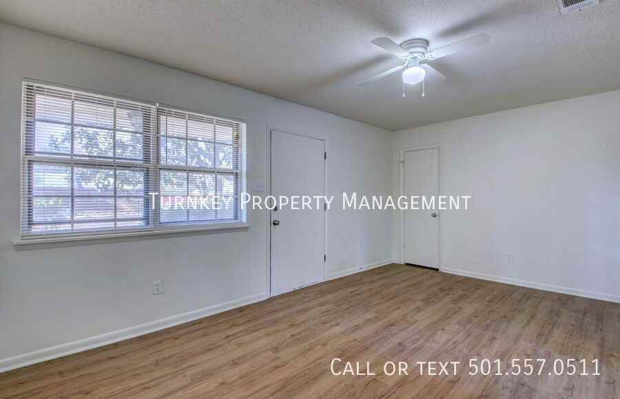 2813 Dorchester Dr - Photo 4 of 17