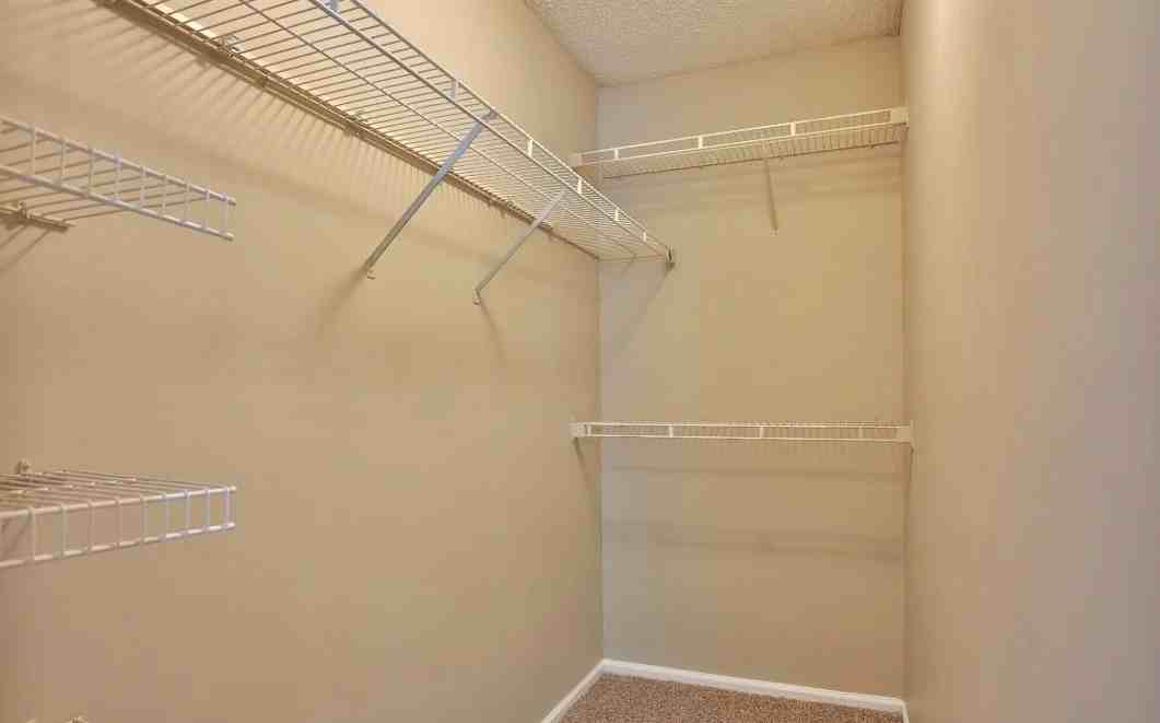 131 Caledon Ct #131 - Photo 5 of 6