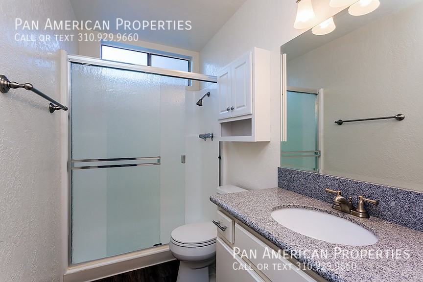 2704 Vanderbilt Ln #2 - Photo 7 of 35