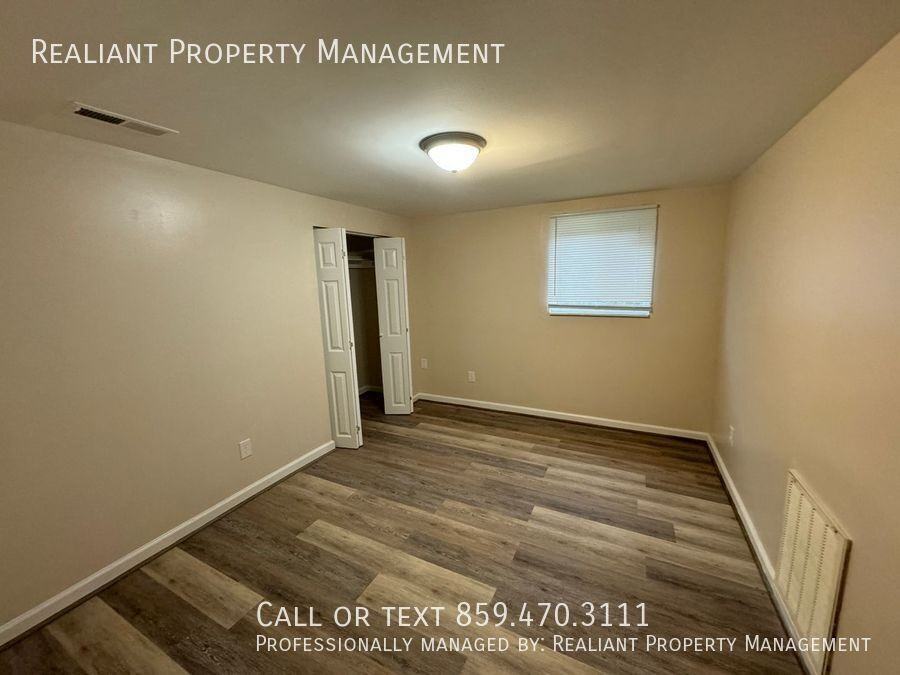 209 Lakeshore Dr #15 - Photo 4 of 15