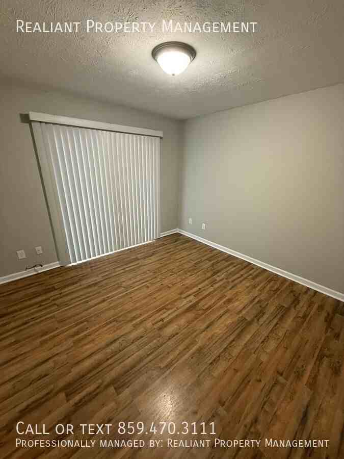 209 Lakeshore Dr #5 - Photo 4 of 8