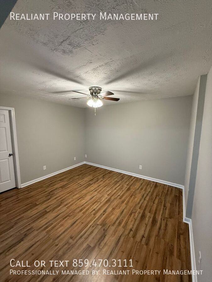 209 Lakeshore Dr #5 - Photo 5 of 8