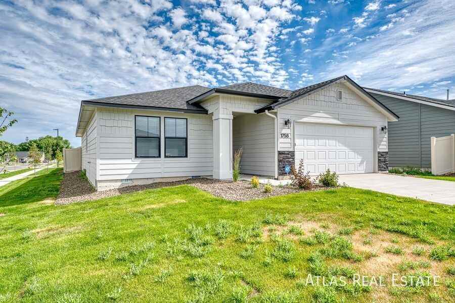 1758 E Eddington St - Photo 3 of 30