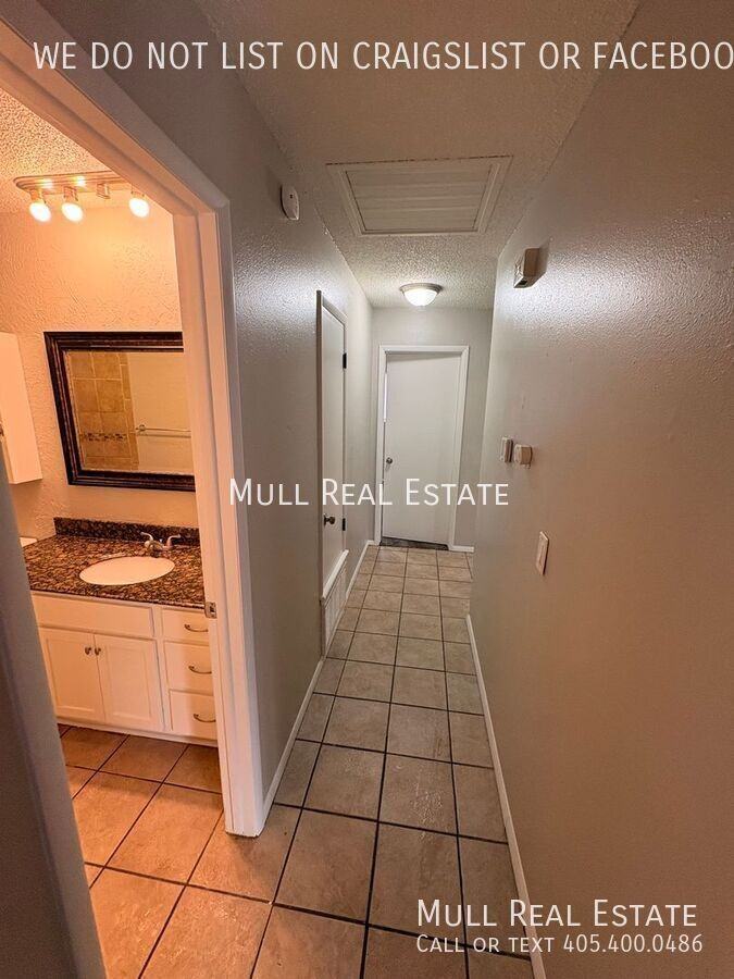 5704 Nw 33rd St - Photo 7 of 15