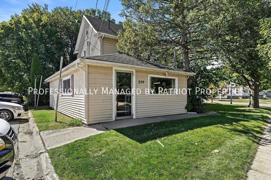 239 W North St - Photo 5 of 12