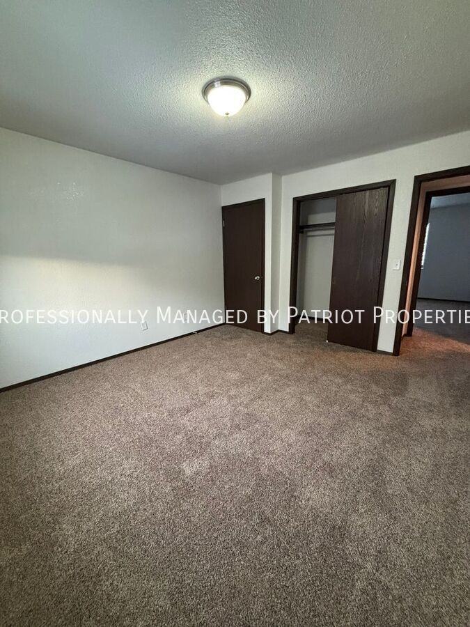 Hawkeye Apartments - Photo 6 of 18