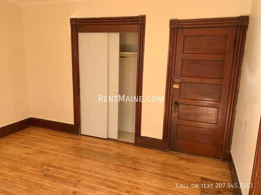 701 Main St #4 - Photo 7 of 11