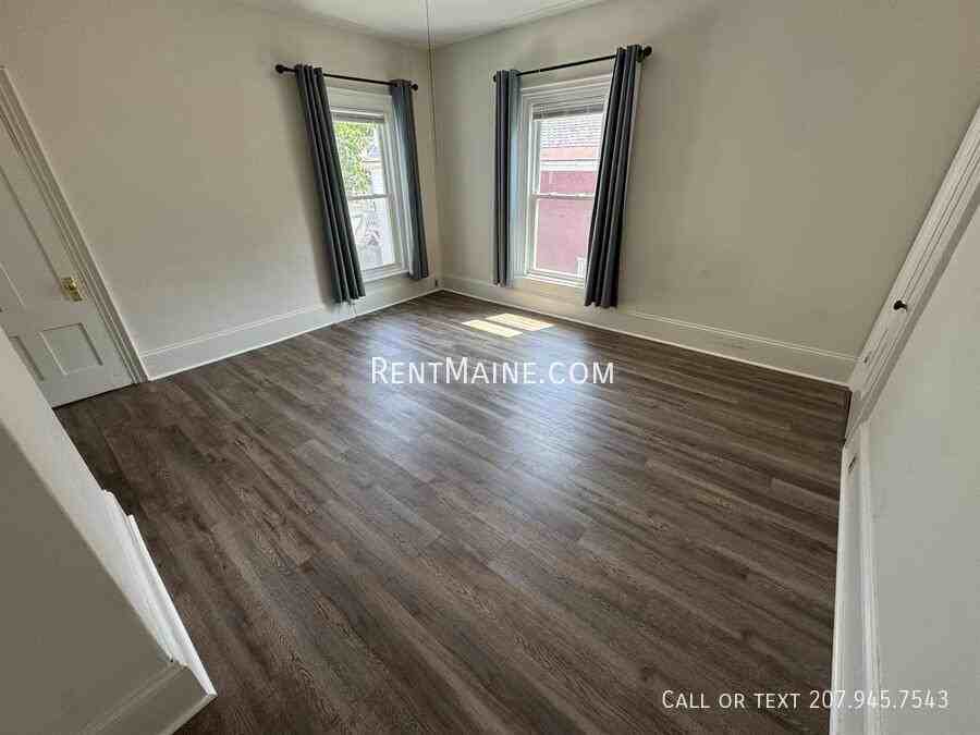 147 Essex St #2 - Photo 5 of 10