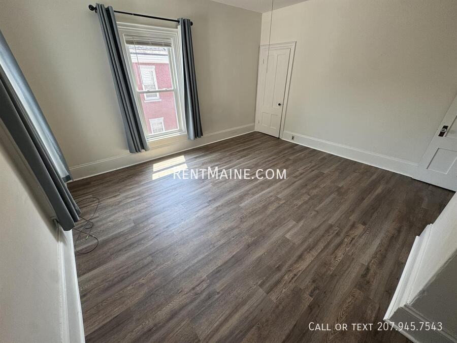 147 Essex St #2 - Photo 6 of 10