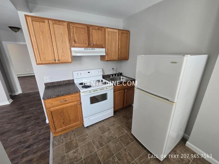 62 3rd St #3 - Photo 2 of 9