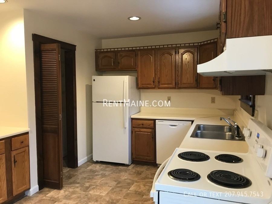 33 Burleigh Rd #8 - Photo 3 of 10