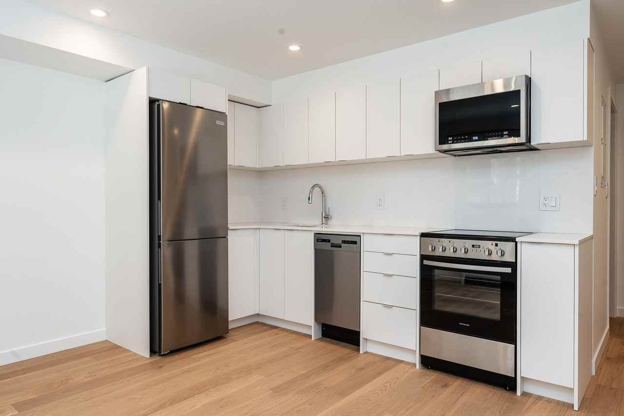 99 Tyndall Avenue - Photo 2 of 50