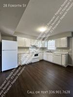 featured image of 28 Forsyth St