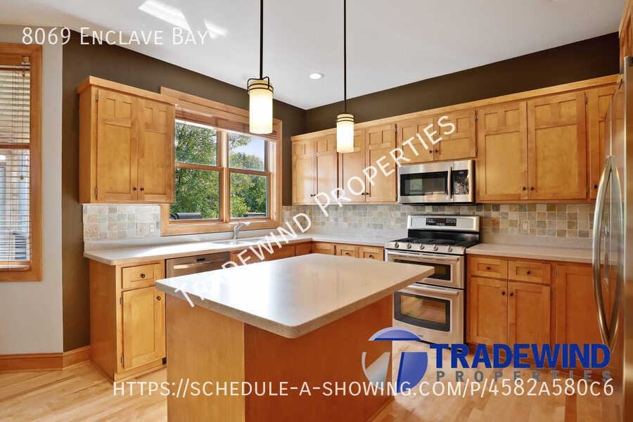 8069 Enclave Bay - Photo 2 of 50