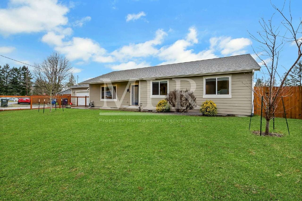 181 Coal Ave - Photo 3 of 23