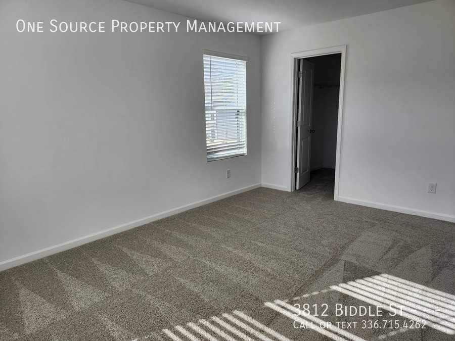 3812 Biddle St - - Photo 6 of 15
