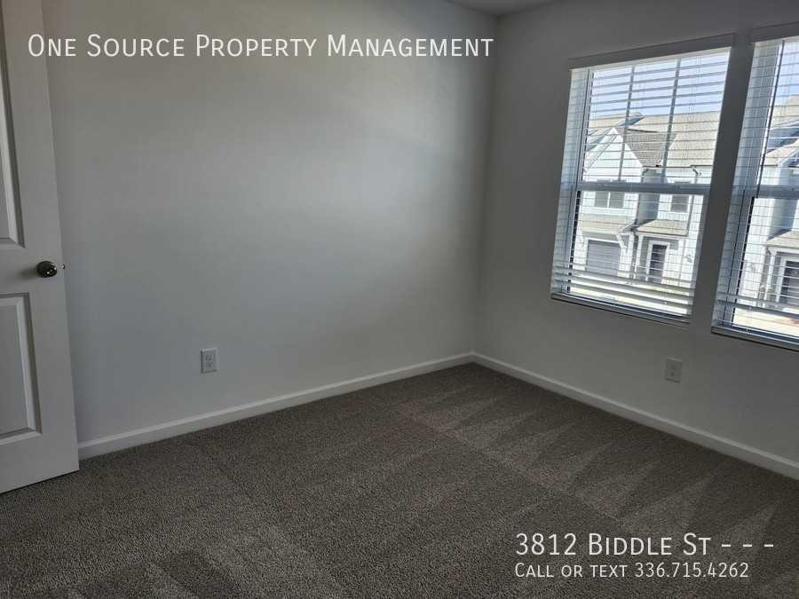 3812 Biddle St - - Photo 7 of 15