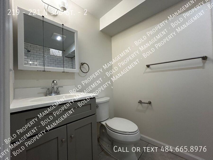 219 #221N3rdST2 - Photo 3 of 6