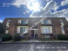 featured image of 709 Drew Ave Ne #10