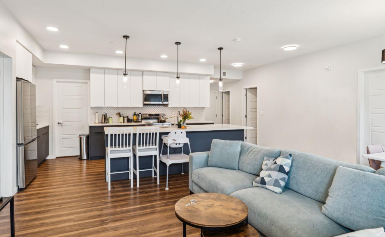 33 Carringham Gate NW (Carrington Square), Calgary - Photo 7 of 18