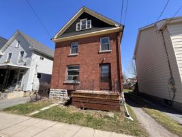 featured image of 219 Colborne St