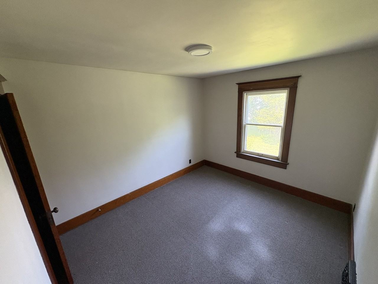 219 Colborne St - Photo 7 of 21