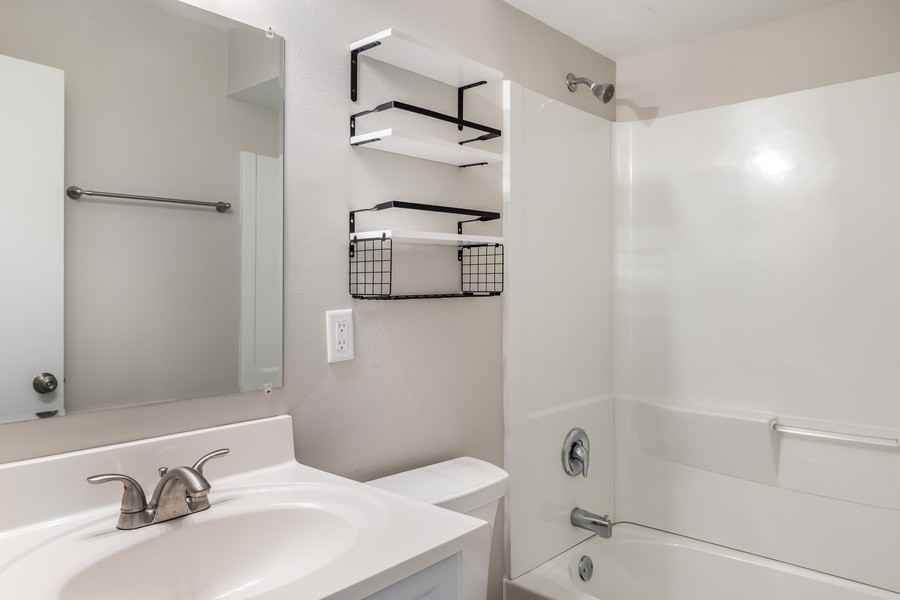 7225 Euston St #3 - Photo 3 of 10