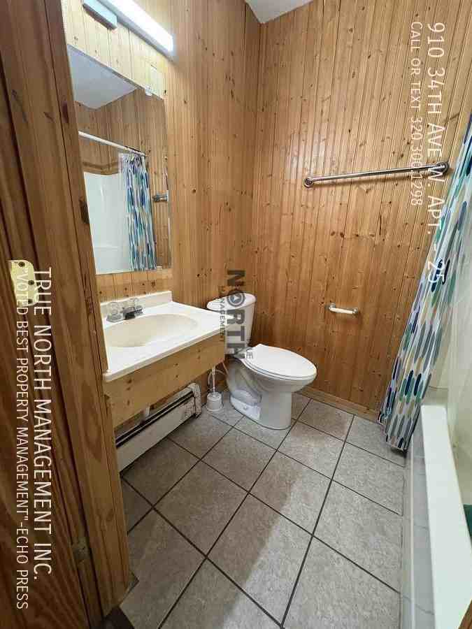 910 34th Ave W #25 - Photo 3 of 3