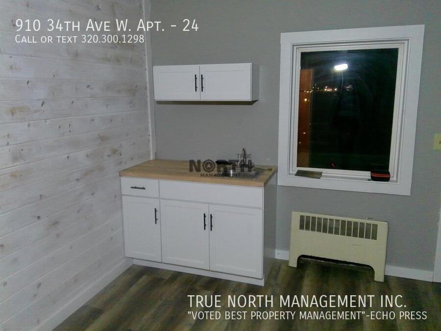 910 34th Ave W #24 - Photo 3 of 6